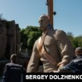 Kijev uklanja spomenik koji slavi bliskost Ukrajine i Rusije