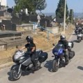 Bajkeri na motorima odali počast legendarnom Bori Đorđeviću: Dirljiva scena sa sahrane