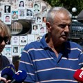 "Dobro se drži": Roditelji posetili Igora Popovića u zatvoru u Gnjilanu: Smatra da ništa nije uradio, da nije vređao (video)…