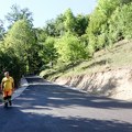 Novi asfaltni put do porodice Lazović (VIDEO)