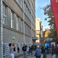 Zaposleni u Petoj beogradskoj gimnaziji opet ostali bez plate