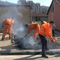 Asfaltiranje parking mesta i ulica u Sevojnu (VIDEO)