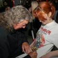Poznati košarkaš na premijeri filma o bendu "Iron Maiden": Publika u Beogradu na nogama, Denis Straton delio autograme na…