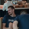 Nikola Jokić snimljen u ludom provodu, pevao do jutra u kafani: Posebno ga pogodila jedna pesma VIDEO