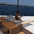 (Video) Sve pršti od luksuza! Ćerka Željka Mitrovića podelila snimak sa Korzike: Hotel sa 5 zvezdica i privatna plaža, baškari…