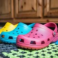 Crocsice su dobile maskotu koja već ima 28.000 pratilaca