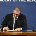 Vučić potpisao ostavku i govorio o budućnosti Srbije: "Moramo da čuvamo mir i nacionalne interese"