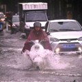 Tajfun i dalje besni u Kini, evakuisane desetine hiljada ljudi u Pekingu