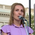 „Relativizuje nasilje nad ženama, zamenjuje teze“: Dušica Sremčević, govornica sa protesta, razočarana Vučićevim…