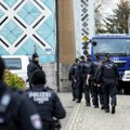 Srpski dečak zadavio devojčicu (15), pa pozvao policiju: Detalji jezivog zločina u Nemačkoj: Njegov otac ubio pastorku (7)…