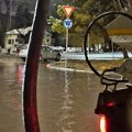 Zbog jakog nevremena i obilnih padavina na auto-putu Beograd – Niš, od Požarevca do Velike Plane saobraćaj se trenutno…
