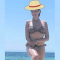 Najzgodnija srpska voditeljka pomoću jednog napitka skinula kilograme: Sad se skinula u tigrasti kupaći i zbog vrelih oblina…