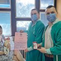 Za dečaka i devojčicu rođene na Božić od Rotari kluba Šabac dukati