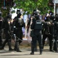 Dačić: Povređeno 17 policajaca, 47 lica dovedeno zbog incidenata nakon skupa na Slaviji