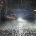 Ima mrtvih u ogromnom nevremenu; Policija i vatrogasci na ulicama