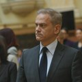 "Gospodine Macut, istekla vam je registracija. Vi ste vlada prošlosti, to vam je rekao i šef, tako završavate"