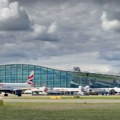 Potpuno rasulo u Velikoj Britaniji! Samo u utorak otkazano oko 300 letova, otkriven uzrok velikog problema