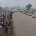 Voz iskočio iz šina u Pakistanu: Četvoro poginulih, 30 povređenih