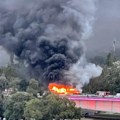 "Autobus se samozapalio": Oglasili se iz GSP posle požara na Brankovom mostu: "Vozilo je prošlo sve procedure, ispitujemo…