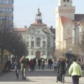 PUF tvrdi da SNS organizovano vodi Zrenjanince u Beograd da sprovode stranačku kampanju