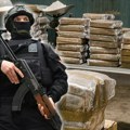 Pola tone droge vredne skoro 50 miliona evra nađeno na seoskom parkingu Velika akcija policije u Engleskoj, pohapšena…
