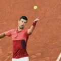 Novak igra u Parizu!