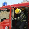 VIDEO: Požar u širem centru Novog Sada, ulica zatvorena za saobraćaj