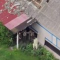 (Mapa) veliki udarac za Ukrajinu: Ruska vojska zauzela prvo mesto u novoj oblasti, vijori se zastava (video)