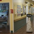 Robot Robin pruža emotivnu podršku deci u bolnicama; Svira, igra, šali se FOTO