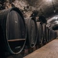 23 stepenika do vinske magije Maribora: Vodimo vas u podrum koji čuva bačve iz 1888. godine, ali i SFRJ žigove