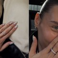 Polka dot nokti na pet različitih načina – evo kako nosimo vodeći trend ovog proleća