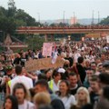Protest “Srbija protiv nasilja” završen je malo ranije nego što je bilo planirano; Prisustvovao je znatno manji broj…
