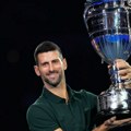 Novaku Đokoviću uručen pehar za najboljeg tenisera godine