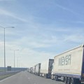 Kolone kamiona na graničnim prelazima: Na jednom čekaju 7 sati