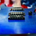 Gitara Kurta Kobejna prodata za 1,5 miliona dolara