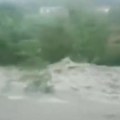 Nastradala deca Jezive poplave u Francuskoj, mrtvi ljudi nađeni u automobilu (video)