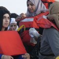 "Deca su umirala, jedno po jedno!" BBC tvrdi: "Obalska straža Grčke odgovorna za smrt najmanje 43 migranta za tri godine!"