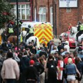 Traju neredi u Velikoj Britaniji zbog ubistva troje dece: Osam osoba uhapšeno, zapaljena zgrada i automobil