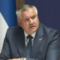 "Ne plašim se, to je politički progon" Premijer Višković kaže da će putovati van Republike Srpske i BiH uprkos poternici…