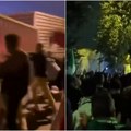 Besni huligani srušili ogradu i krenuli da nađu gudelja i saigrače! Šokantne scene iz Sevilje! Navijači upali u trening…