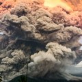 Vulkan u Indoneziji izbacio pepeo 10.000 metara u vis: Sela evakuisana, letovi otkazani