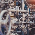 EU predlaže postepeno ukidanje uvoza ruskog gasa i nafte do 2027.