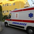 Tinejdžer (18) primljen u bolnicu sa teškim povredama: Tvrdi da ga je grupa mladića pretukla metalnim šipkama u Zemunu