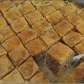 Recept za baklavu… Hrskavu, sočnu, bogatu orasima
