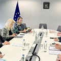 Lončar sa Varheljijem o unapređenju saradnje Srbije i EU u oblasti zdravstva