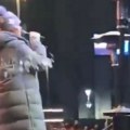 Policija identifikovala 11 osoba koje su ometale koncert Ane Bekute u Čačku, oglasila se i Brnabić