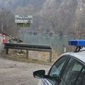 Drama u kanjonu Lima: Automobil sleteo u reku, jedna osoba uspela sama da ispliva i spasi se