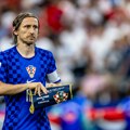 Modrić ne može da prebroji sve milione u kojima se kupa! Ima mogućnost da letuje bilo gde na planeti, a izabrao je baš ovo…