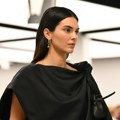 Kendal, Džejkob i novi trend torbi na Bottega Veneta reviji