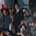 Narod se okuplja kod Predsedništva: Svi čekaju obraćanje Aleksandra Vučića